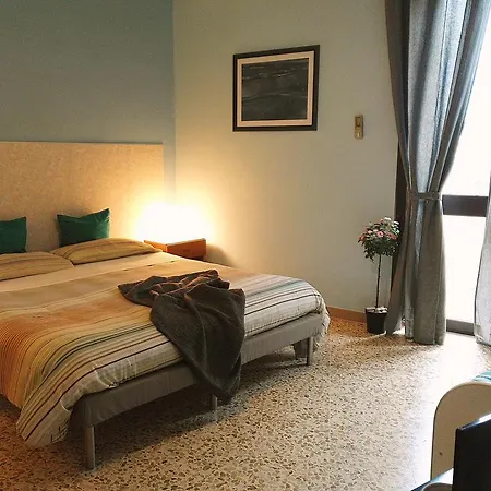 Ferienwohnung La Casa Di Chicca Lecce Exterior foto